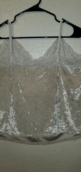 Top - Picture 2 of 2